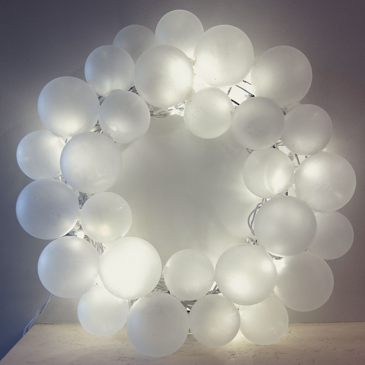 Light Up Frosted Glass Ball Wreath 