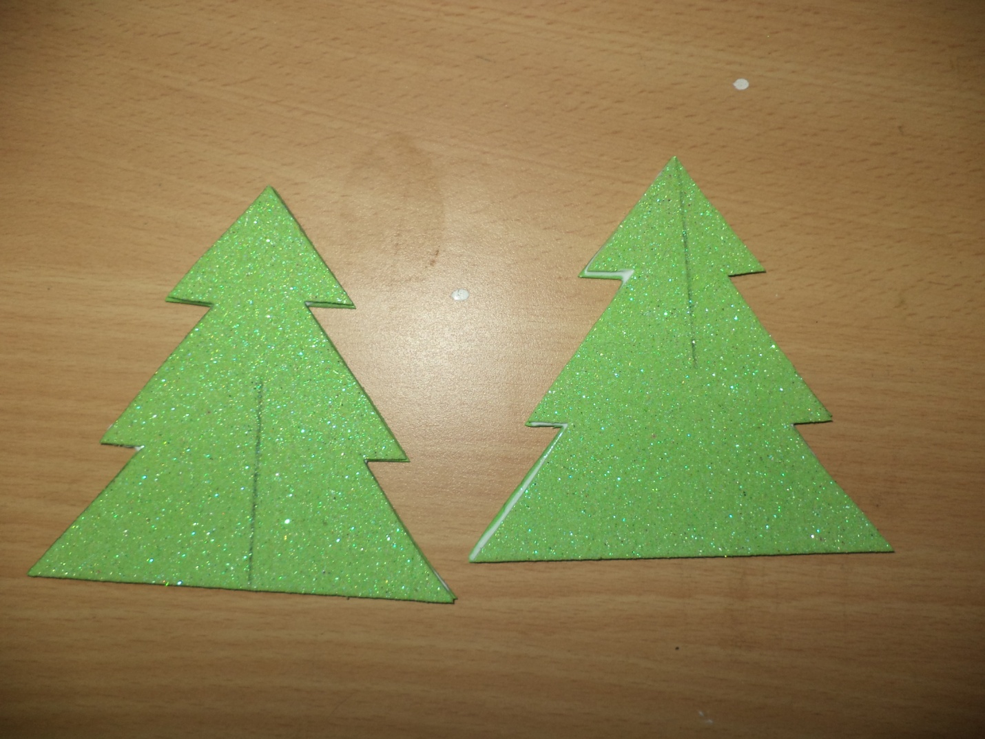 Glitter Paper Christmas Tree | AllFreeChristmasCrafts.com